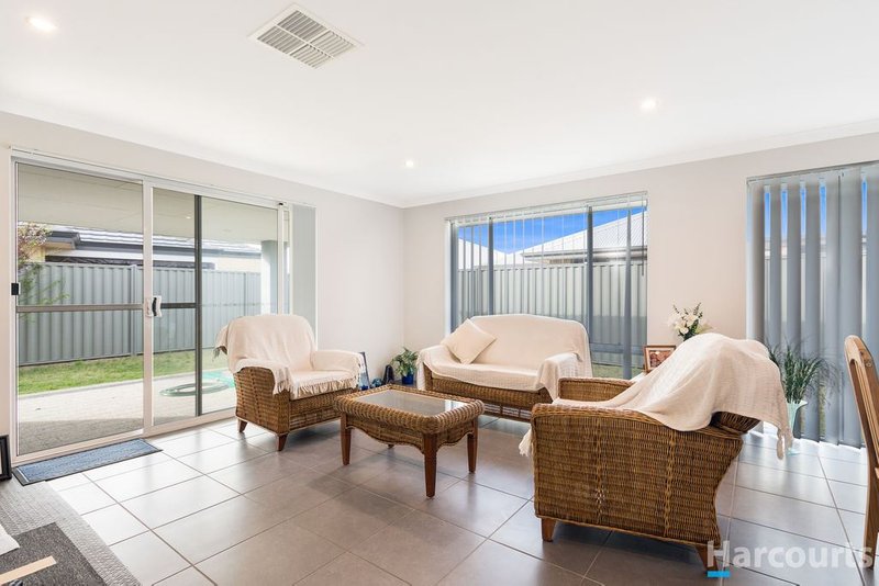 Photo - 3 Longnor Parkway, Alkimos WA 6038 - Image 7