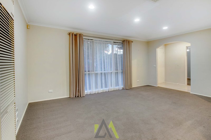 Photo - 3 Loretta Street, Carrum Downs VIC 3201 - Image 4