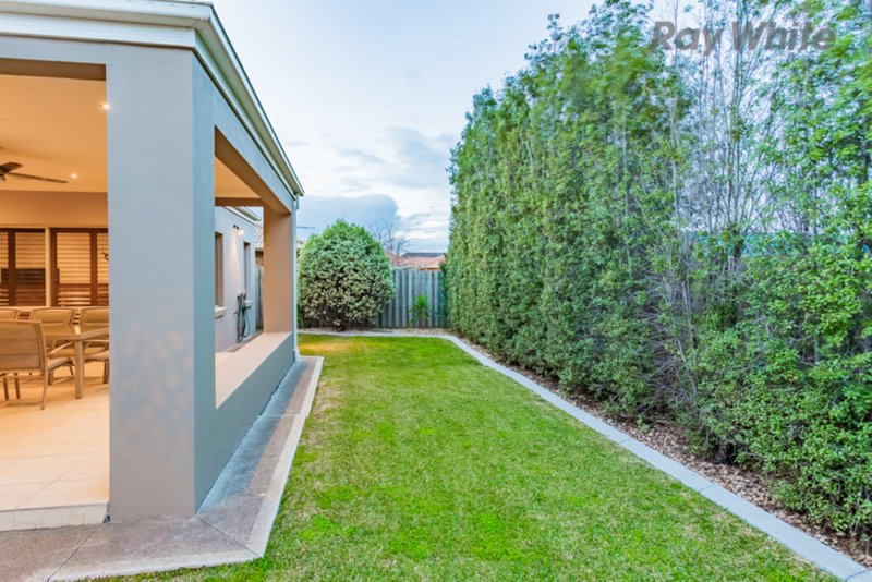 Photo - 3 Lucetta Way, Sydenham VIC 3037 - Image 9