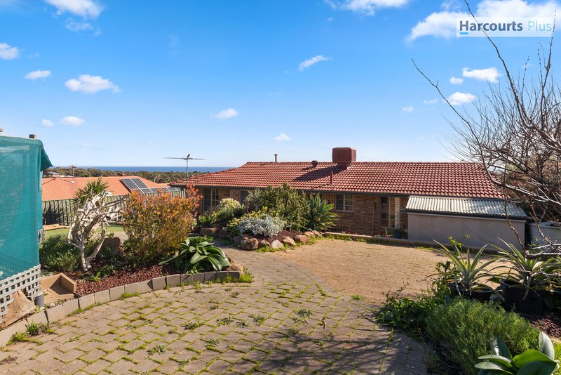 Photo - 3 Luderitz Close, Hallett Cove SA 5158 - Image 17