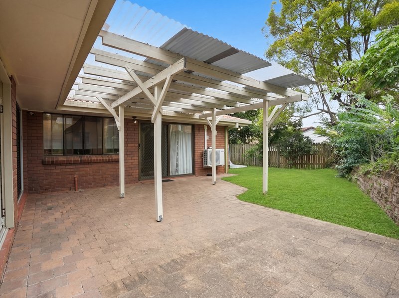 Photo - 3 Lugano Street, Riverhills QLD 4074 - Image 9
