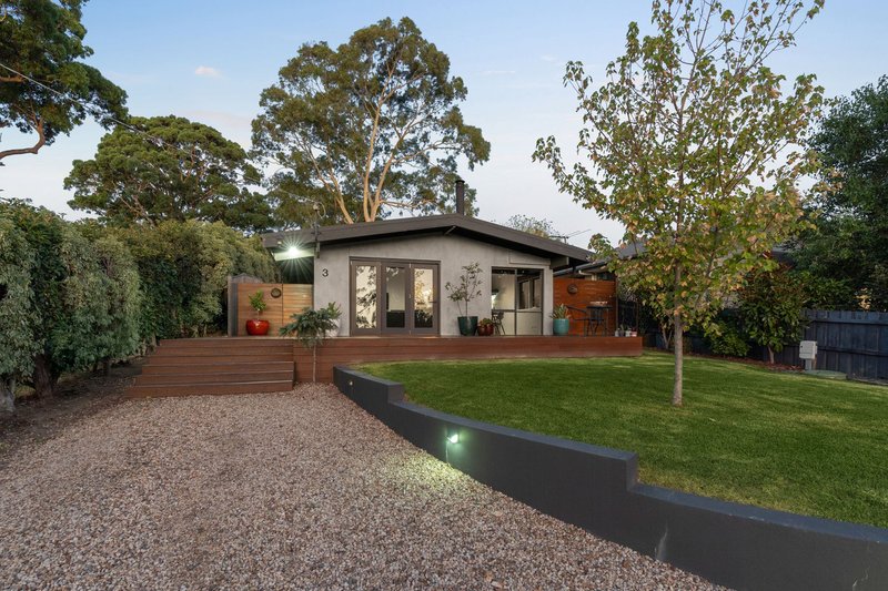 3 Luke Place, Guys Hill VIC 3807