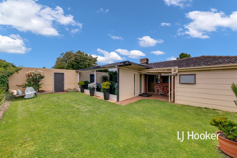 Photo - 3 Lumea Place, Melton West VIC 3337 - Image 15