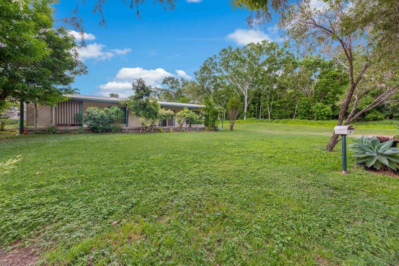 Photo - 3 Lupton Place, Cannonvale QLD 4802 - Image 2