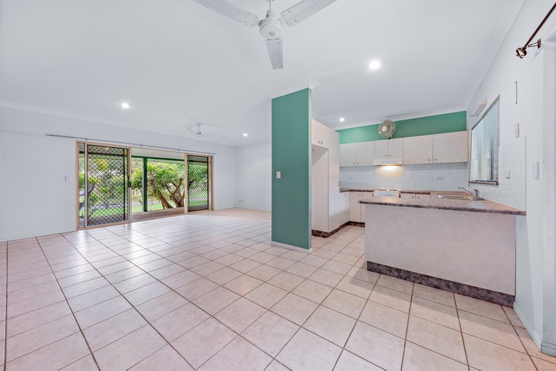 Photo - 3 Lupton Place, Cannonvale QLD 4802 - Image 5