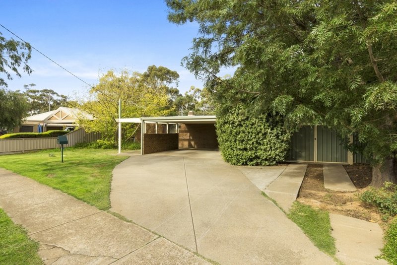 Photo - 3 Lyall Drive, Werribee VIC 3030 - Image 4