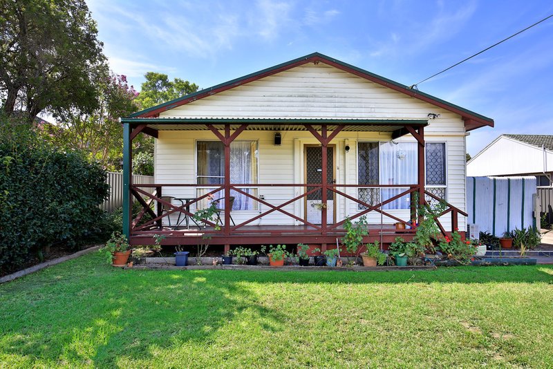 Photo - 3 Lynburn Avenue, Bomaderry NSW 2541 - Image 2