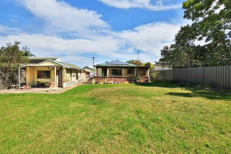 Photo - 3 Lynburn Avenue, Bomaderry NSW 2541 - Image 4