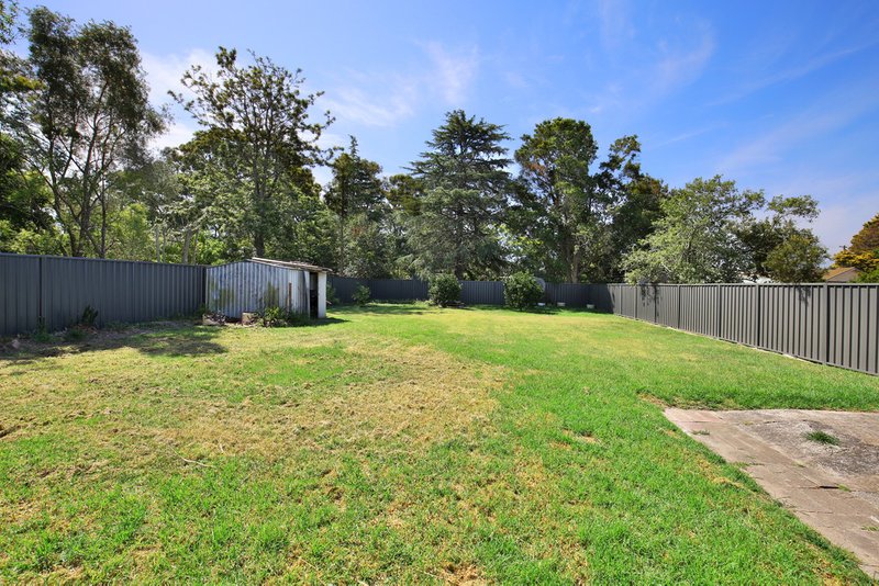 Photo - 3 Lynburn Avenue, Bomaderry NSW 2541 - Image 5