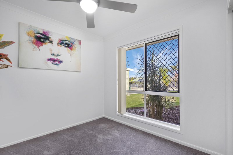 Photo - 3 Lyndon Court, Boronia Heights QLD 4124 - Image 5