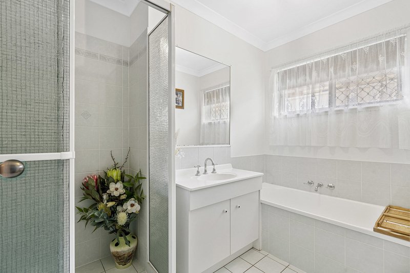 Photo - 3 Lyndon Court, Boronia Heights QLD 4124 - Image 7