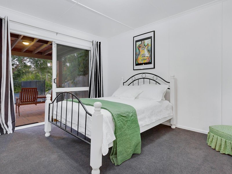 Photo - 3 Mabb Street, Kenmore QLD 4069 - Image 12