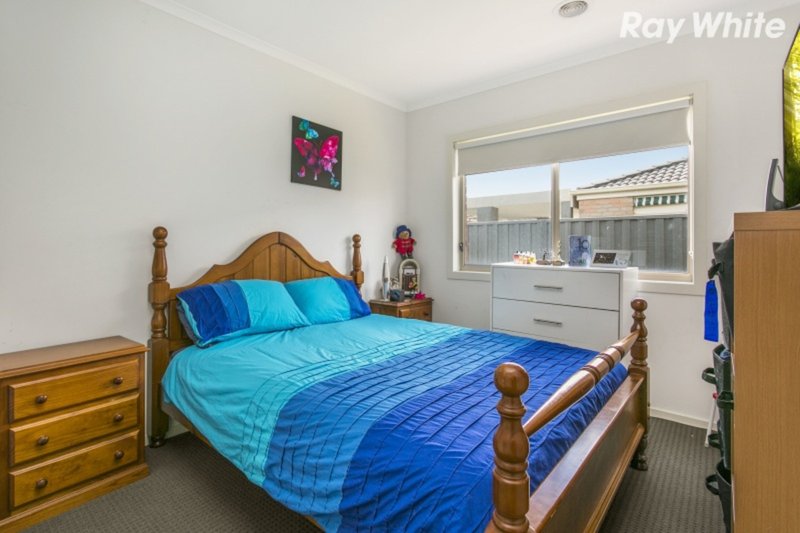 Photo - 3 Macadamia Street, Pakenham VIC 3810 - Image 8