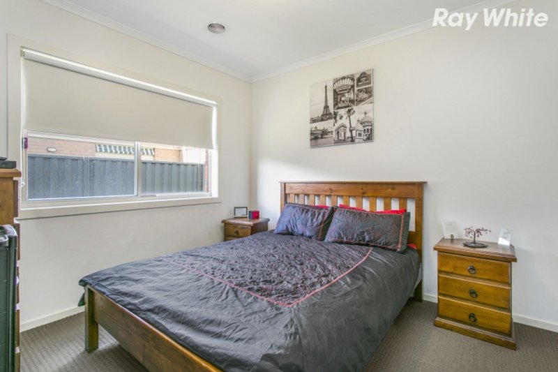 Photo - 3 Macadamia Street, Pakenham VIC 3810 - Image 9