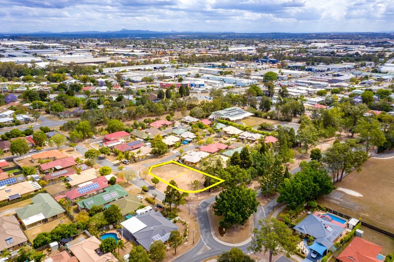 Photo - 3 Macknish Crescent, Coopers Plains QLD 4108 - Image 6