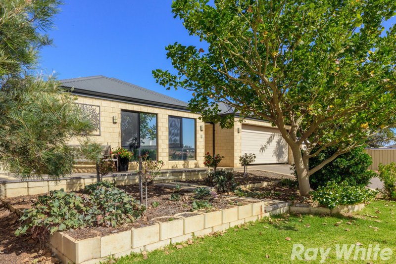 Photo - 3 Macranda Place, Woorree WA 6530 - Image 5