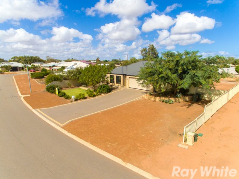 Photo - 3 Macranda Place, Woorree WA 6530 - Image 26