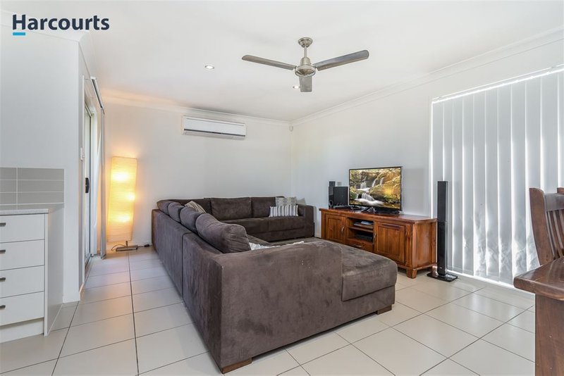 Photo - 3 Madison Avenue, North Lakes QLD 4509 - Image 8