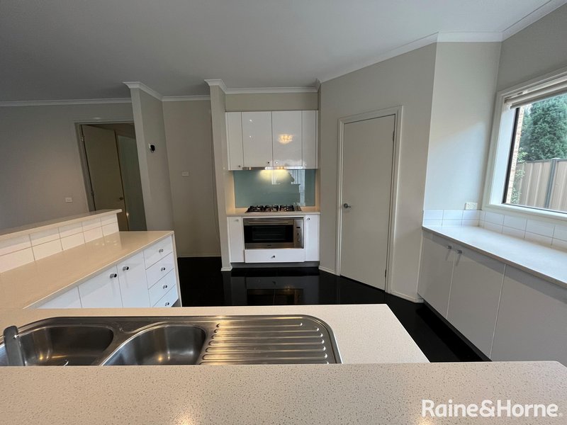 Photo - 3 Magazine Avenue, Cairnlea VIC 3023 - Image 10