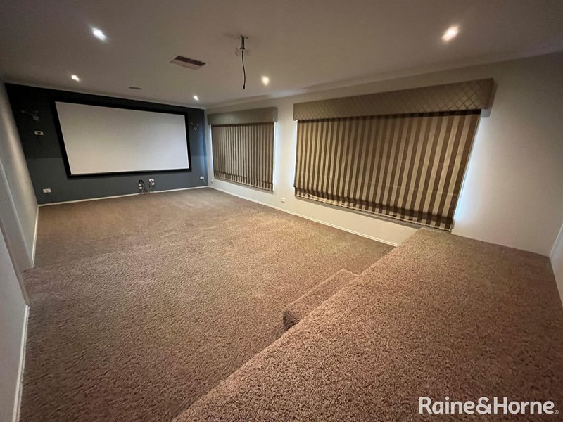Photo - 3 Magazine Avenue, Cairnlea VIC 3023 - Image 12
