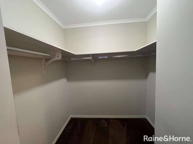 Photo - 3 Magazine Avenue, Cairnlea VIC 3023 - Image 14