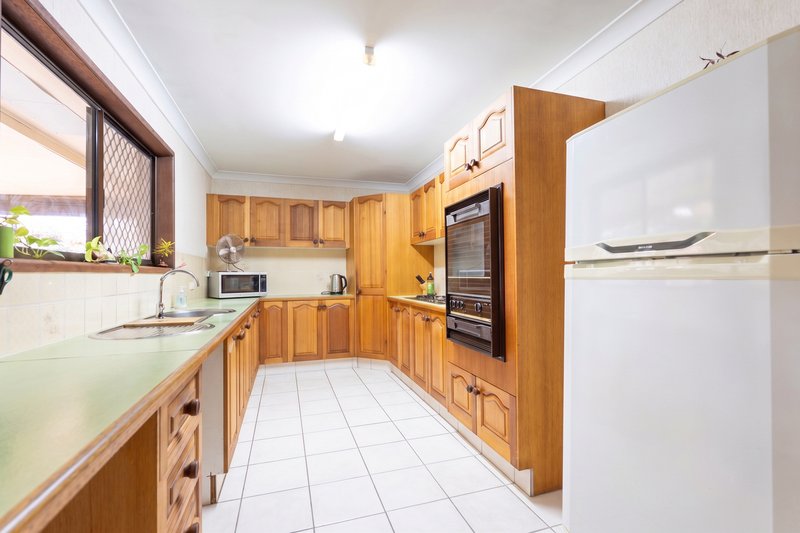 Photo - 3 Magdalena Court, Banksia Beach QLD 4507 - Image 9
