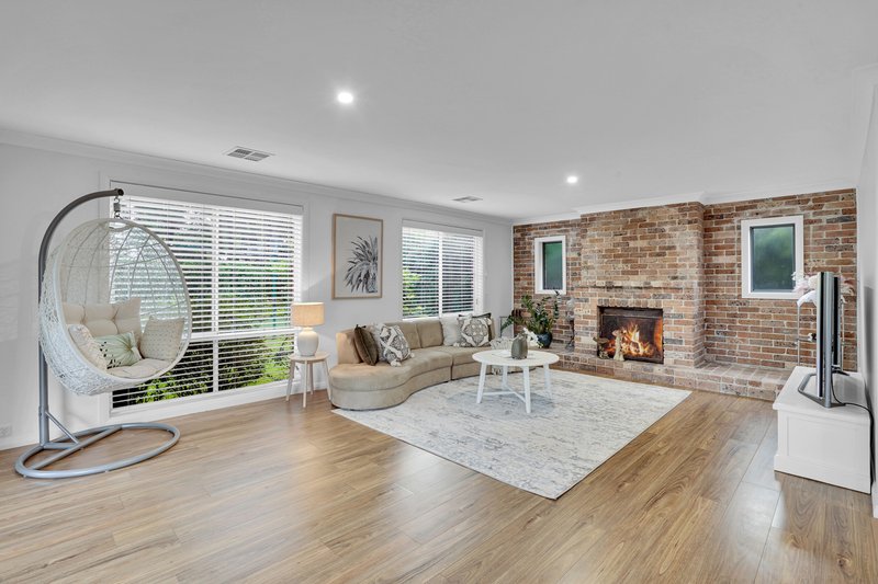 Photo - 3 Magnolia Avenue, Baulkham Hills NSW 2153 - Image 2
