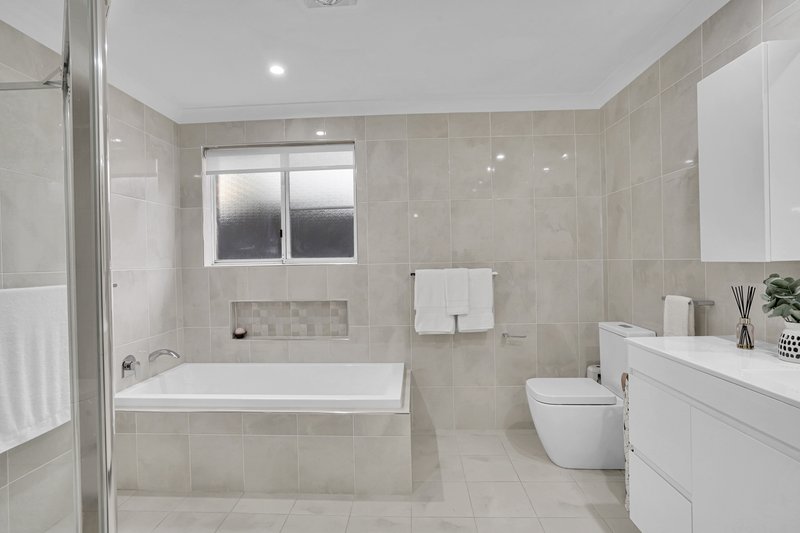Photo - 3 Magnolia Avenue, Baulkham Hills NSW 2153 - Image 11