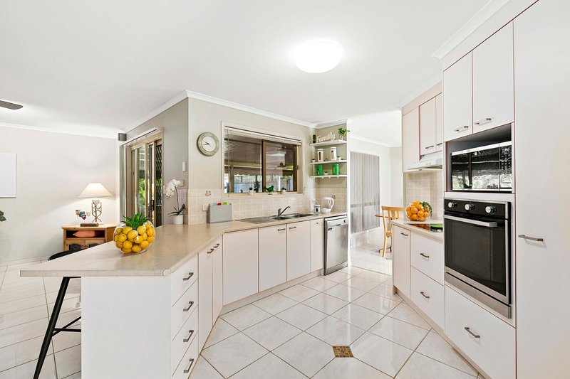 Photo - 3 Magpie Court, Eli Waters QLD 4655 - Image 3