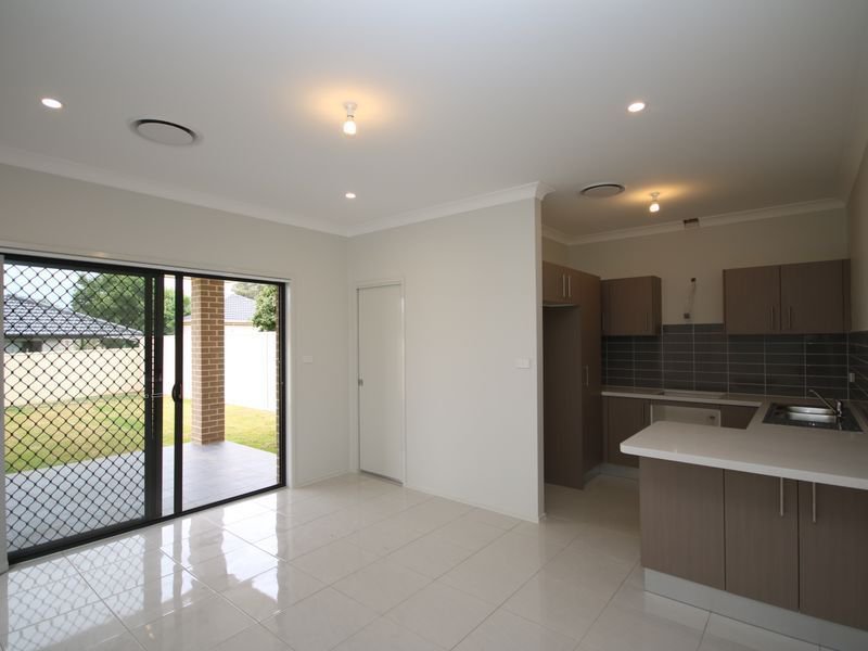 Photo - 3 Mahnken Avenue, Revesby NSW 2212 - Image 3