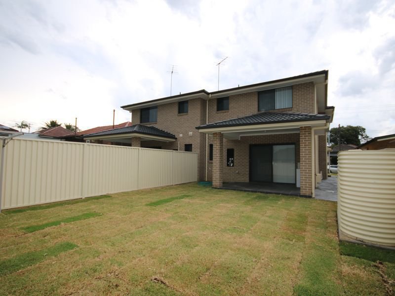 Photo - 3 Mahnken Avenue, Revesby NSW 2212 - Image 12