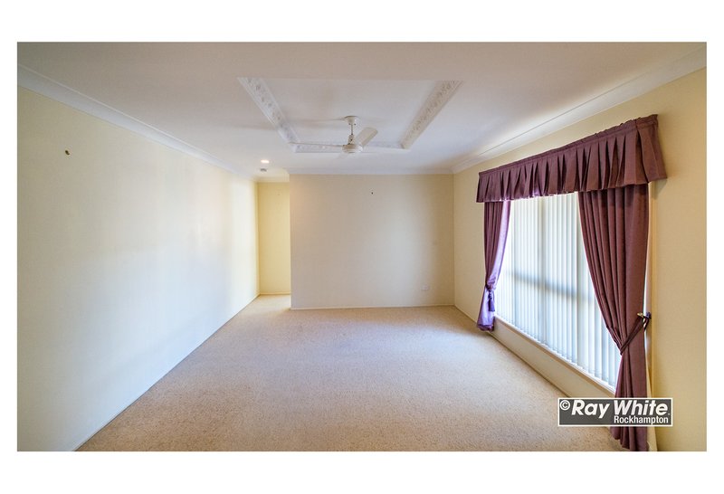 Photo - 3 Mahogany Street, Norman Gardens QLD 4701 - Image 7