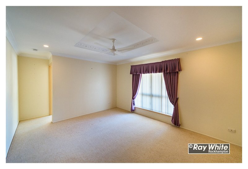 Photo - 3 Mahogany Street, Norman Gardens QLD 4701 - Image 9