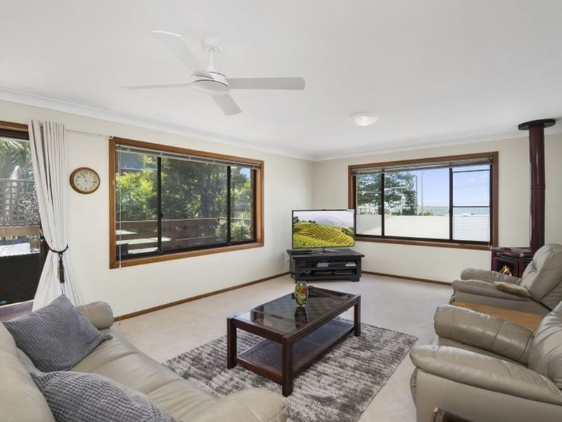 Photo - 3 Malcolm Street, Narrabeen NSW 2101 - Image 2