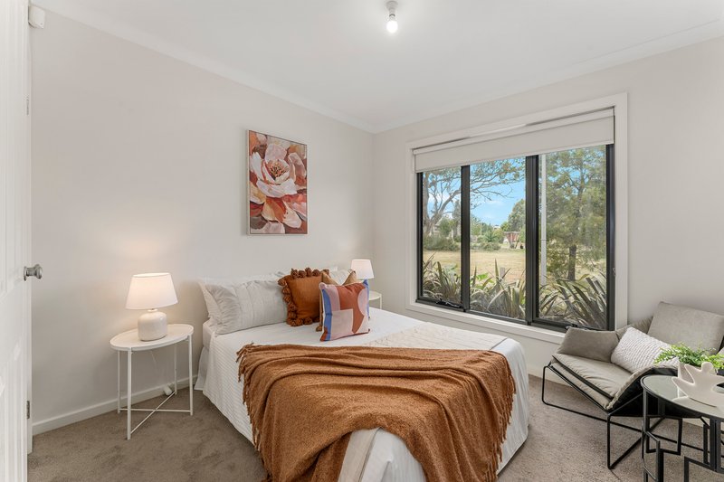 Photo - 3 Malcolm Walk, Epping VIC 3076 - Image 7