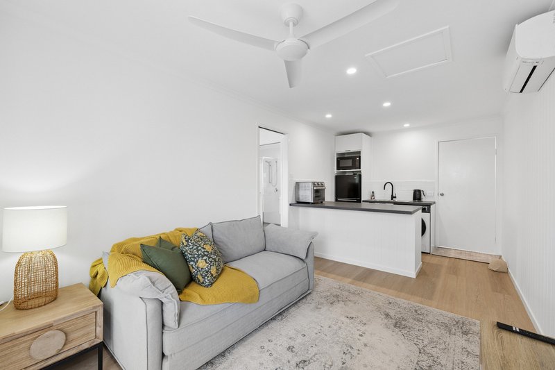 Photo - 3 Maleny Place, Helensvale QLD 4212 - Image 14