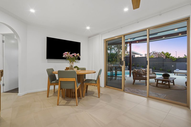 Photo - 3 Maleny Place, Helensvale QLD 4212 - Image 27