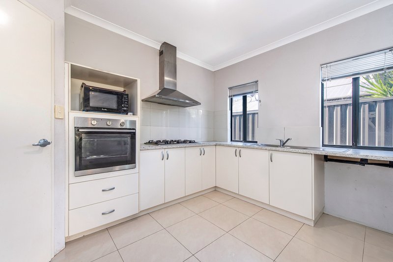 Photo - 3 Mangart Road, Bertram WA 6167 - Image 5