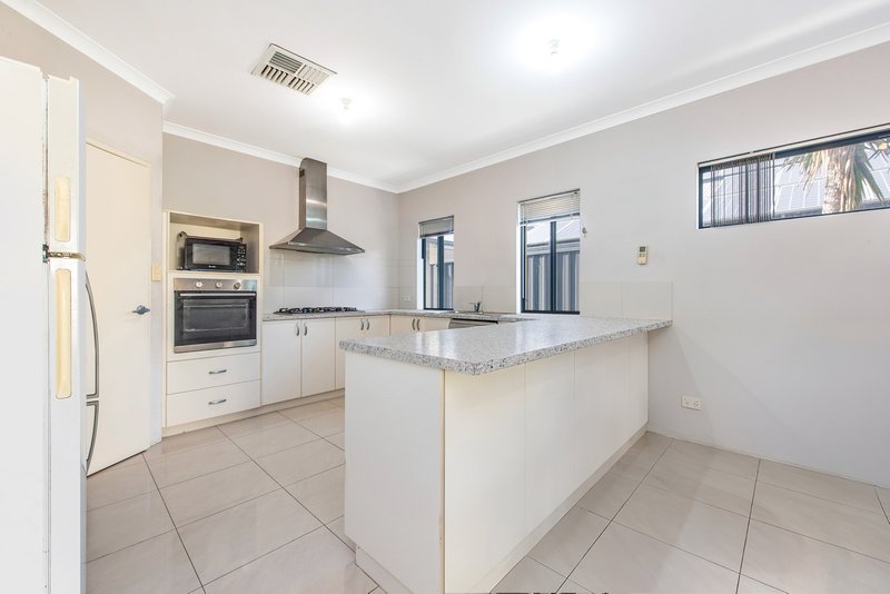 Photo - 3 Mangart Road, Bertram WA 6167 - Image 6