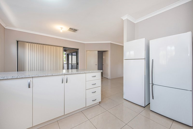 Photo - 3 Mangart Road, Bertram WA 6167 - Image 9