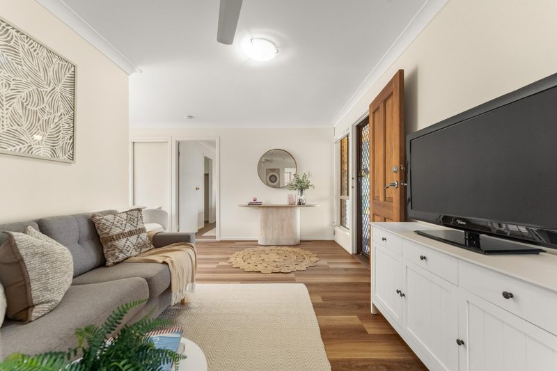 Photo - 3 Manhattan Drive, Eagleby QLD 4207 - Image 10