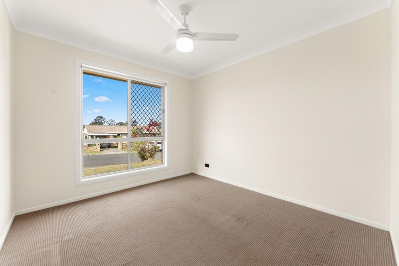 Photo - 3 Manhattan Drive, Eagleby QLD 4207 - Image 17