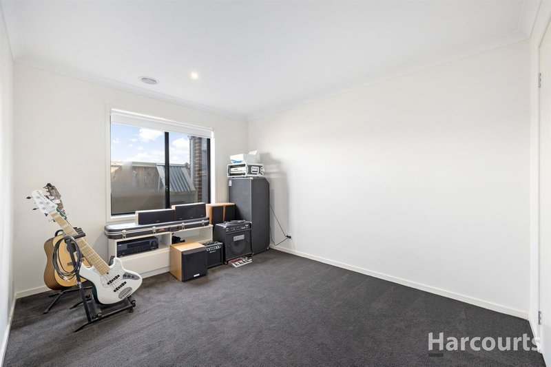 Photo - 3 Manna Drive, Newborough VIC 3825 - Image 11