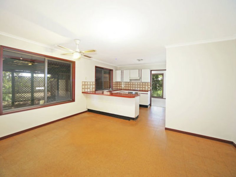 Photo - 3 Marawa Drive, Parrearra QLD 4575 - Image 5