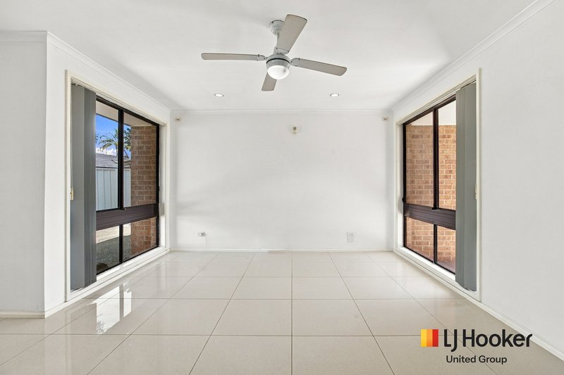Photo - 3 Marcellus Place, Rosemeadow NSW 2560 - Image 8