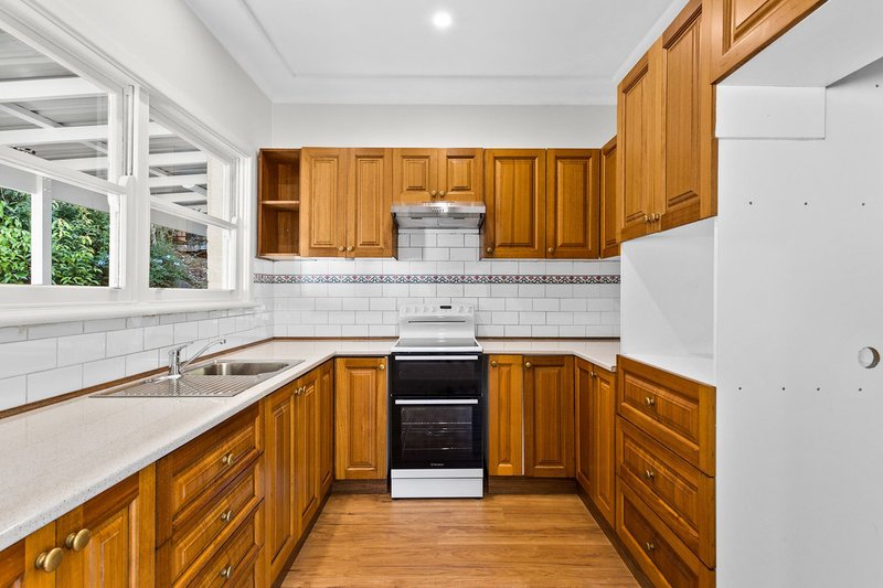 Photo - 3 Margaret Crescent, Lugarno NSW 2210 - Image 2