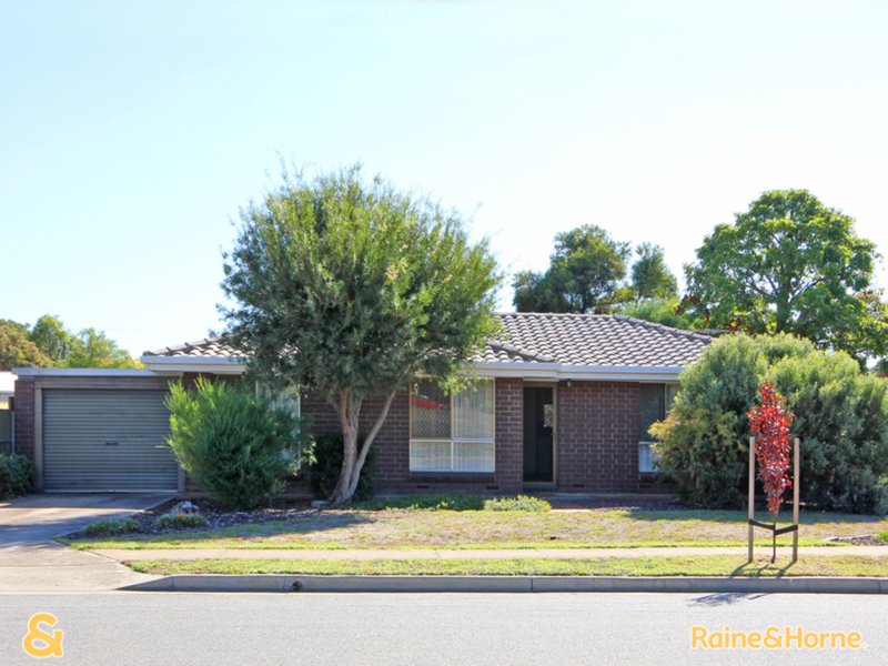 Photo - 3 Marie Avenue, Morphett Vale SA 5162 - Image 2