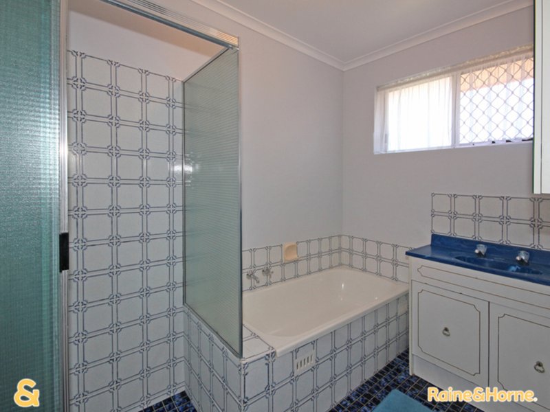 Photo - 3 Marie Avenue, Morphett Vale SA 5162 - Image 6