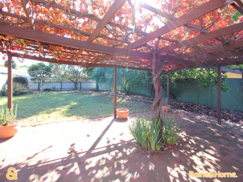 Photo - 3 Marie Avenue, Morphett Vale SA 5162 - Image 11