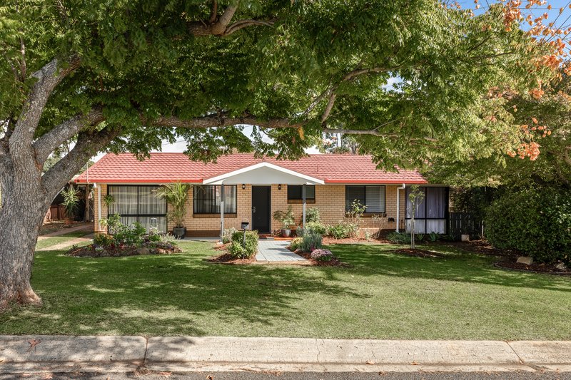 Photo - 3 Marigold Street, Centenary Heights QLD 4350 - Image 1
